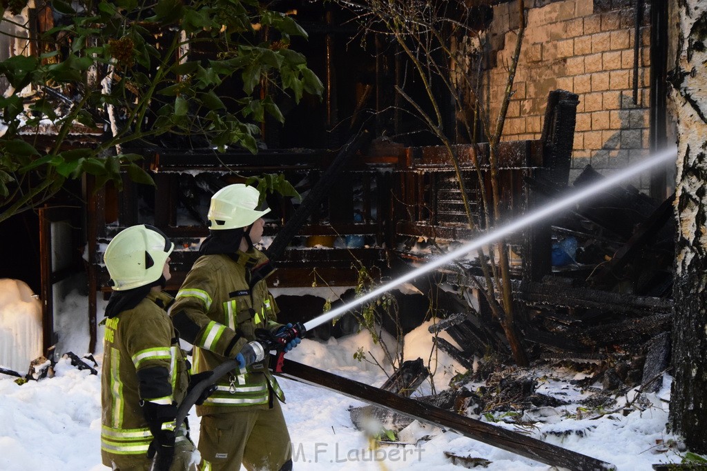 Grossfeuer Einfamilienhaus Siegburg Muehlengrabenstr P0799.JPG - Miklos Laubert